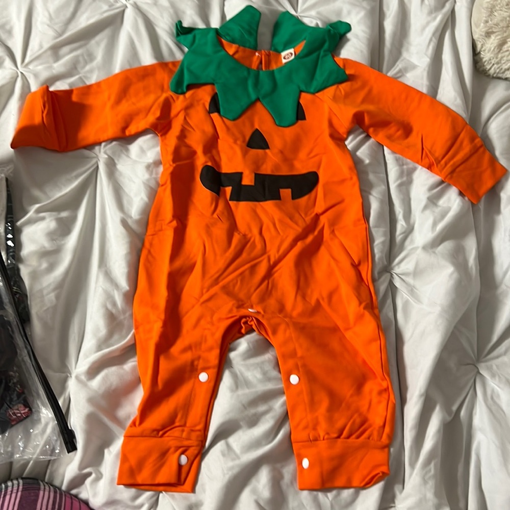 Halloween pumpkin baby costume